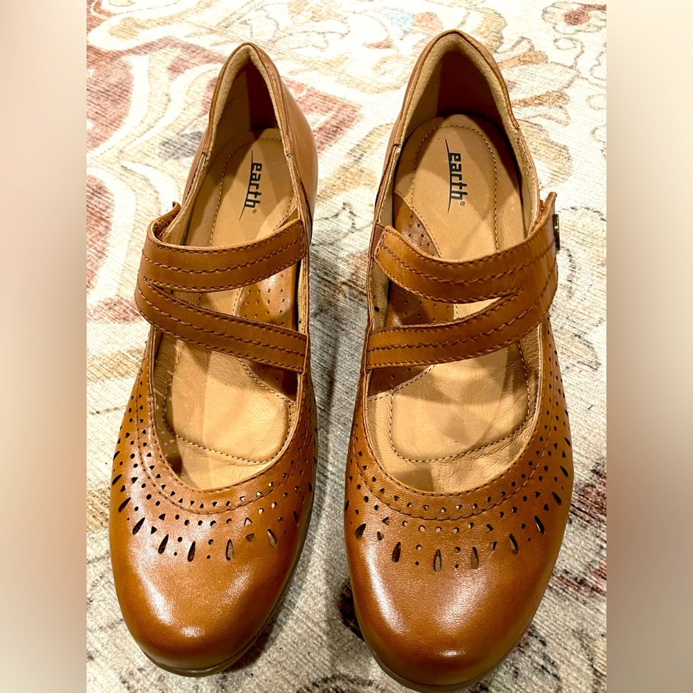 Earth Dionne Alpaca Leather